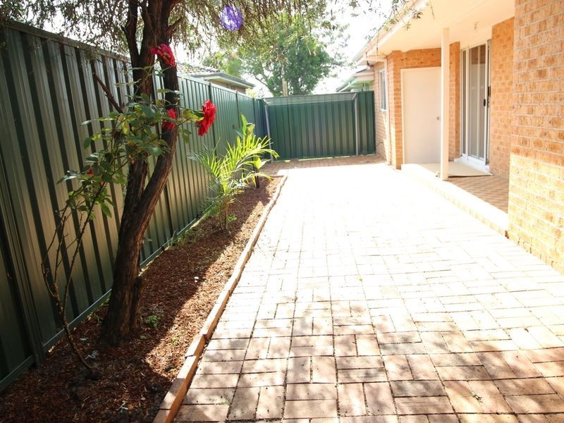 2/43 Chester Road, Ingleburn NSW 2565