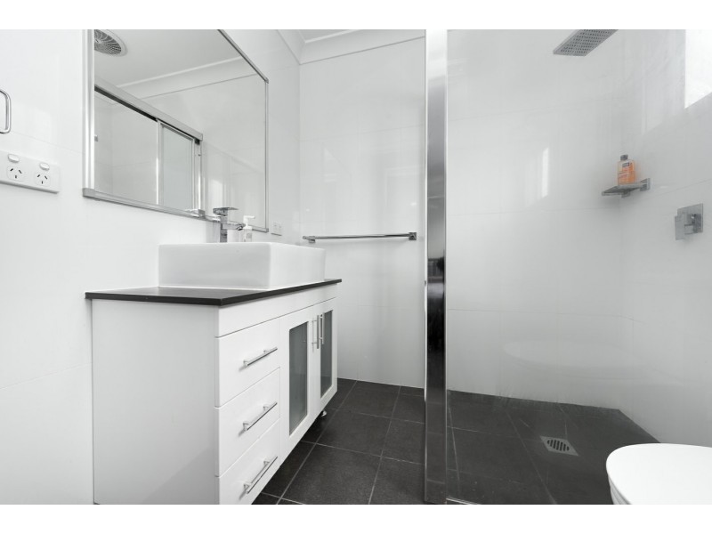 4/73 Sovereign Circuit, Glenfield NSW 2167