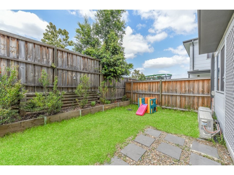 4/73 Sovereign Circuit, Glenfield NSW 2167