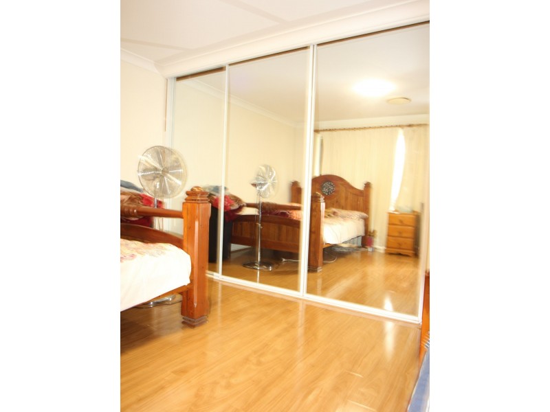 4 Lyrebird Place, Ingleburn NSW 2565