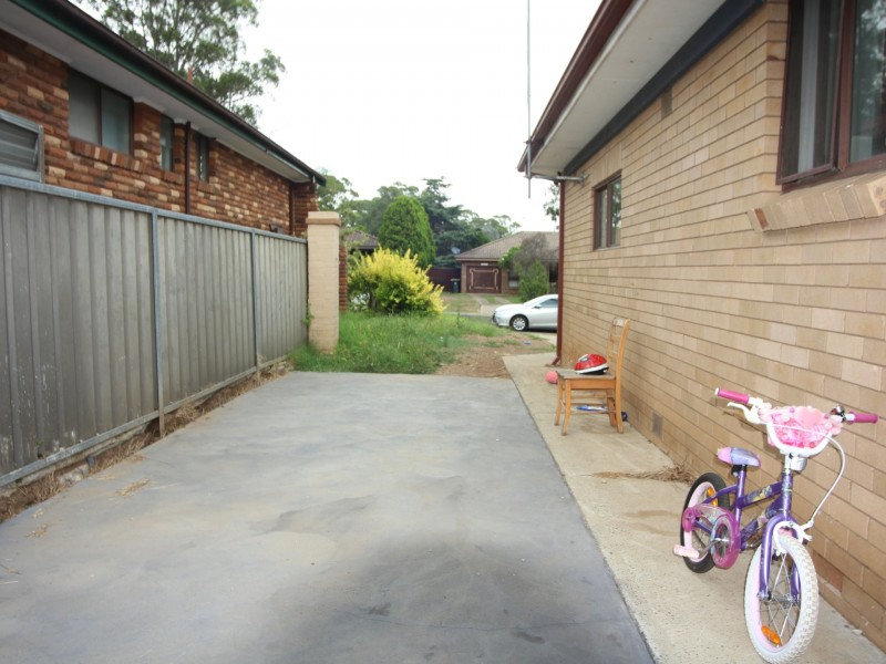 4 Lyrebird Place, Ingleburn NSW 2565