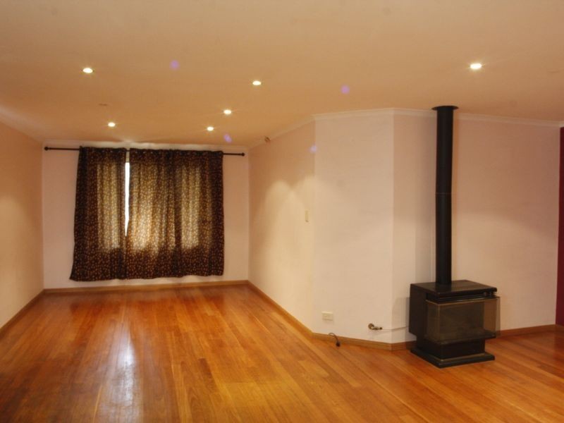 261 Braidwood Drive, Prestons NSW 2170