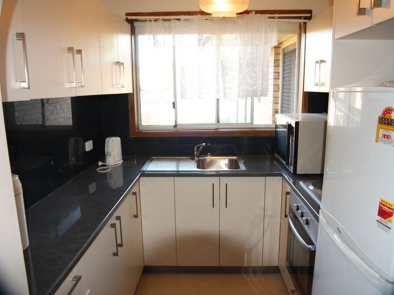 11/10 Bensley Rd., Macquarie Fields NSW 2564