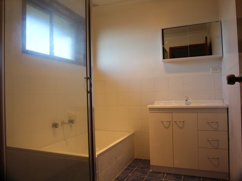 11/10 Bensley Rd., Macquarie Fields NSW 2564