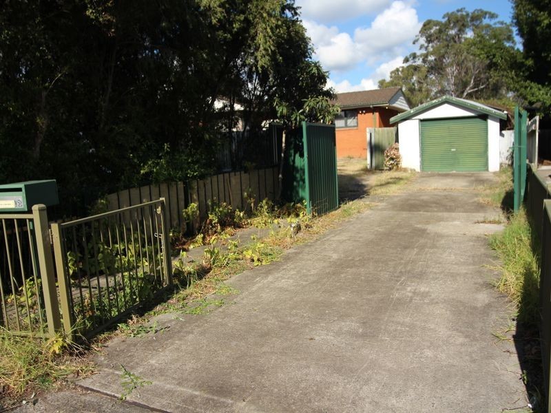 12 Belah Place, Macquarie Fields NSW 2564