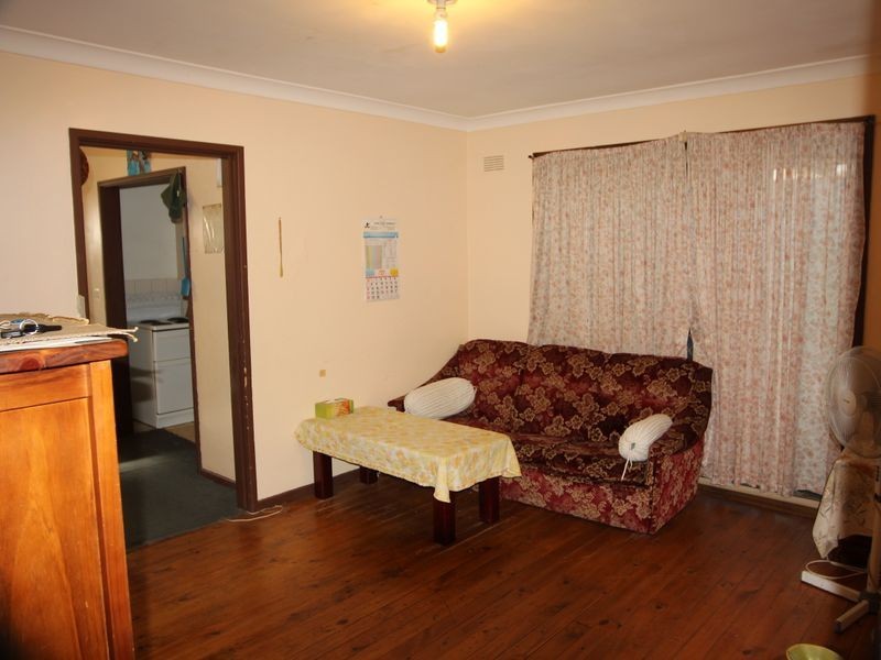 12 Belah Place, Macquarie Fields NSW 2564