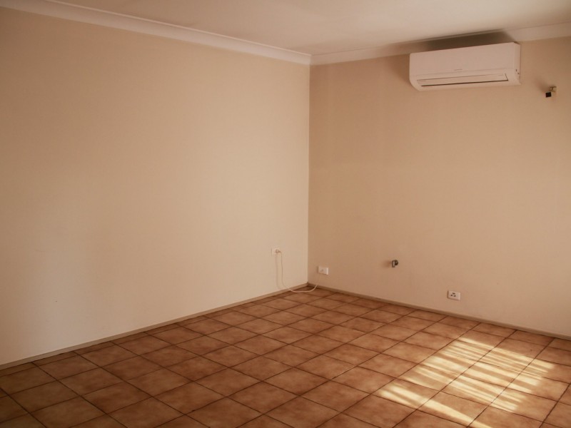 20 Thompson Place, Minto NSW 2566