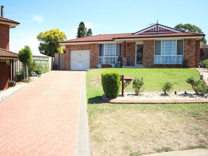 31 Skyfarmer Place, Raby NSW 2566