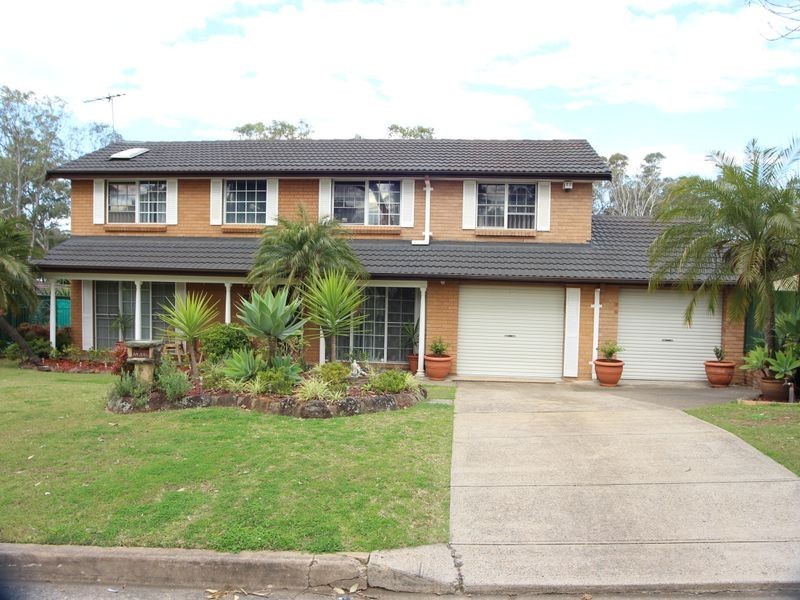 16 Amanda Place, Ingleburn NSW 2565