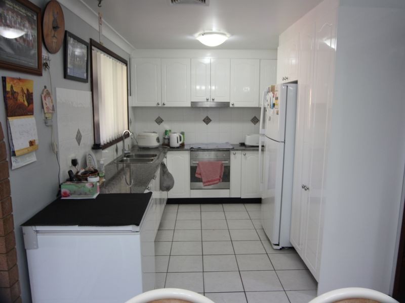 16 Amanda Place, Ingleburn NSW 2565