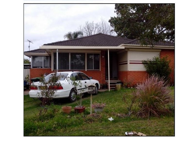 42 Kinsgclare St, Leumeah NSW 2560