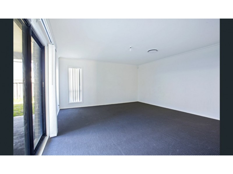 15 Pioneer Drive, Carnes Hill NSW 2171