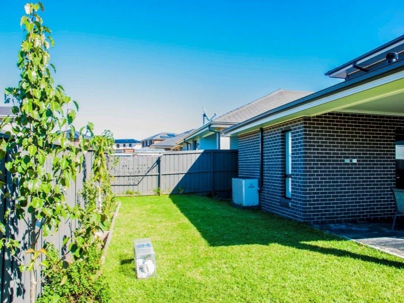 15 Pioneer Drive, Carnes Hill NSW 2171