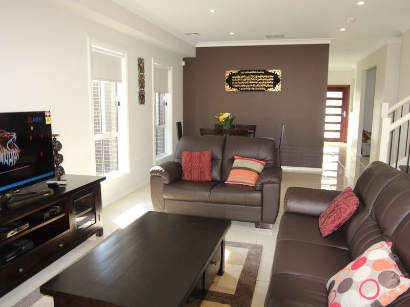 24 Mortimer Street, Minto NSW 2566