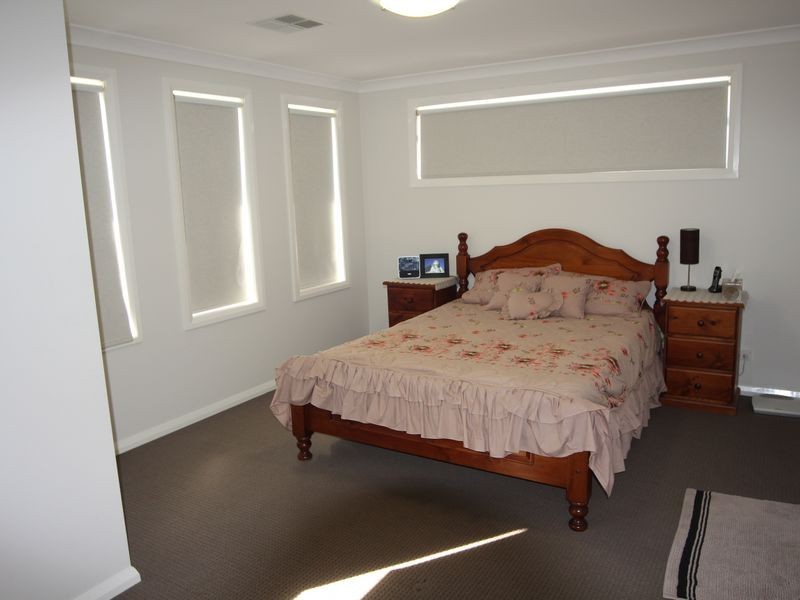 24 Mortimer Street, Minto NSW 2566