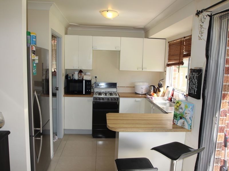 2 Packard Close, Ingleburn NSW 2565