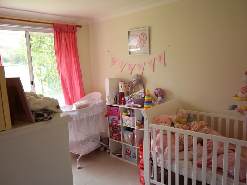 2 Packard Close, Ingleburn NSW 2565