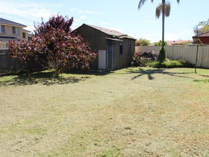 32 Pritchard Road, Macquarie Fields NSW 2564