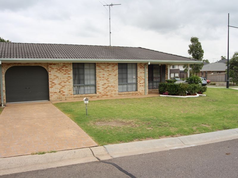 21 Glass House Boulevard, Minto NSW 2566