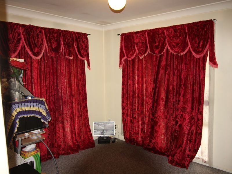 21 Glass House Boulevard, Minto NSW 2566