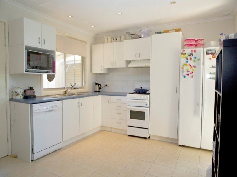 16 Mentha Place, Macquarie Fields NSW 2564