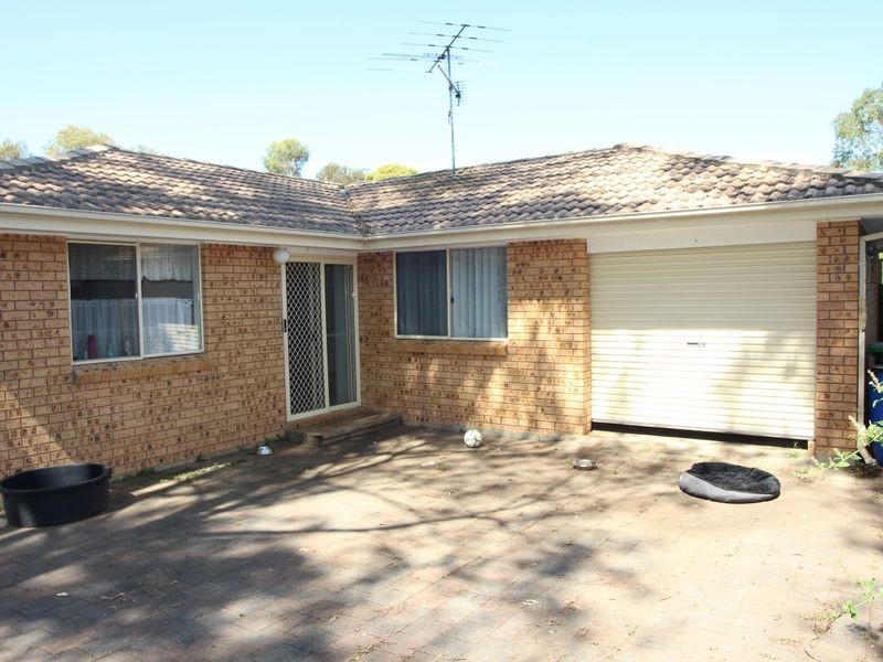 16 Blades Place, Mount Annan NSW 2567