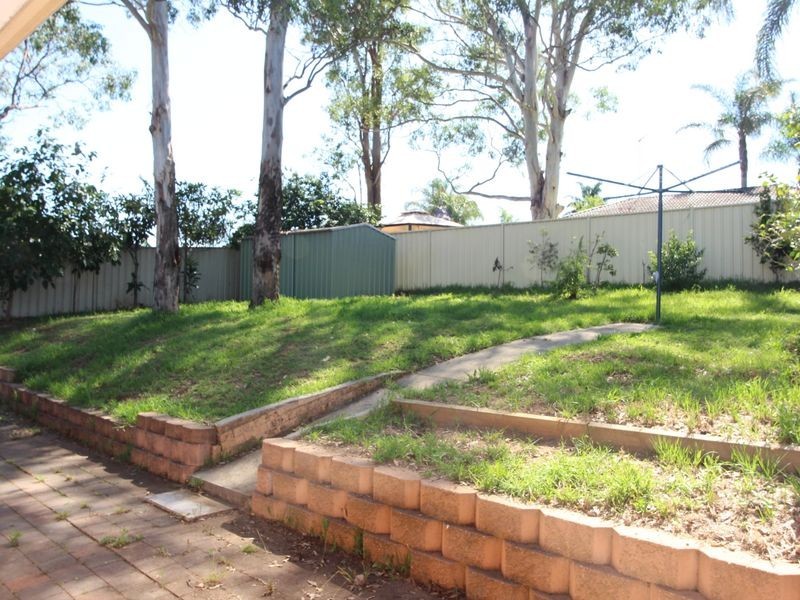 16 Blades Place, Mount Annan NSW 2567