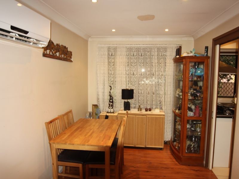 2/66 Fawcett Street, Glenfield NSW 2167