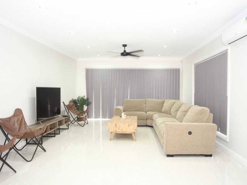 8A Milky Way, Campbelltown NSW 2560