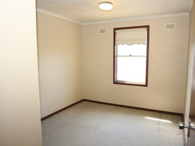 7 Pardalote Street, Ingleburn NSW 2565