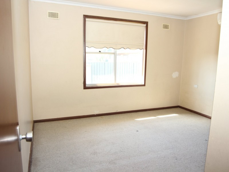 7 Pardalote Street, Ingleburn NSW 2565