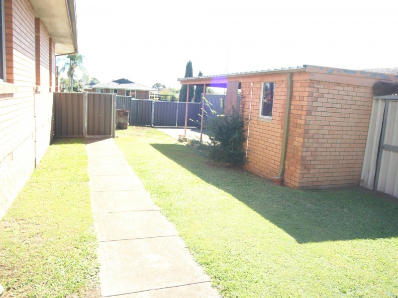 7 Pardalote Street, Ingleburn NSW 2565