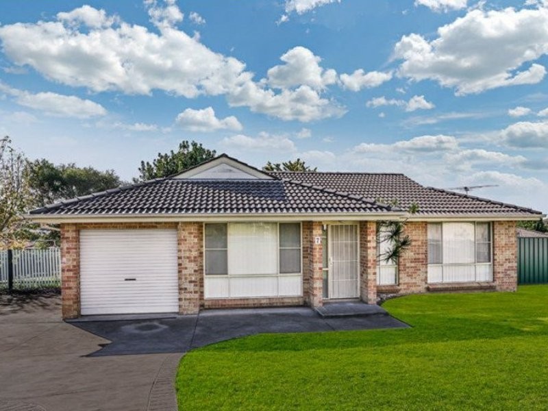7 Falstaff Place, Rosemeadow NSW 2560