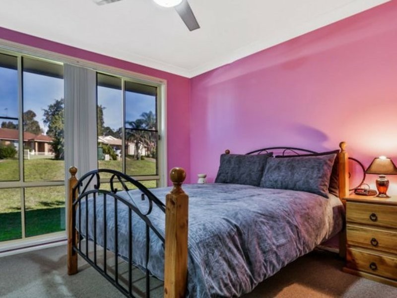 7 Falstaff Place, Rosemeadow NSW 2560