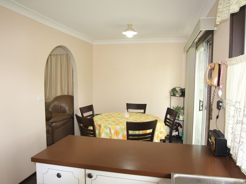 4 Irene Place, Ingleburn NSW 2565
