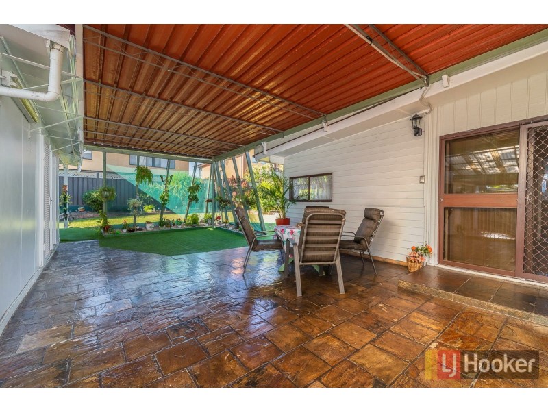 18 Kent Street, Minto NSW 2566