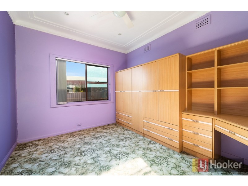 18 Kent Street, Minto NSW 2566