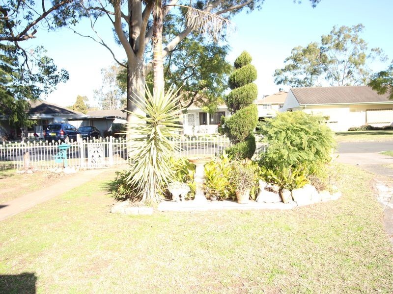7 Cyprus Street, Macquarie Fields NSW 2564