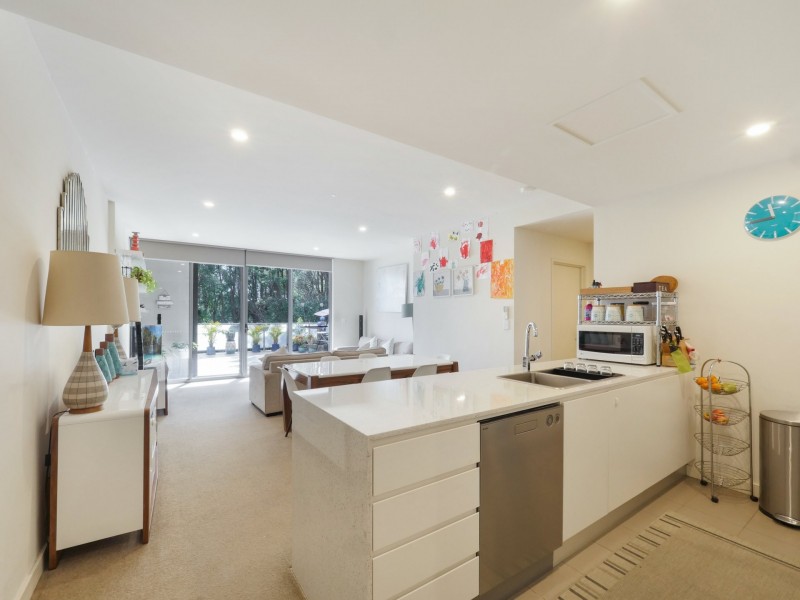 A104/2 Rowe Drive, Potts Hill NSW 2143
