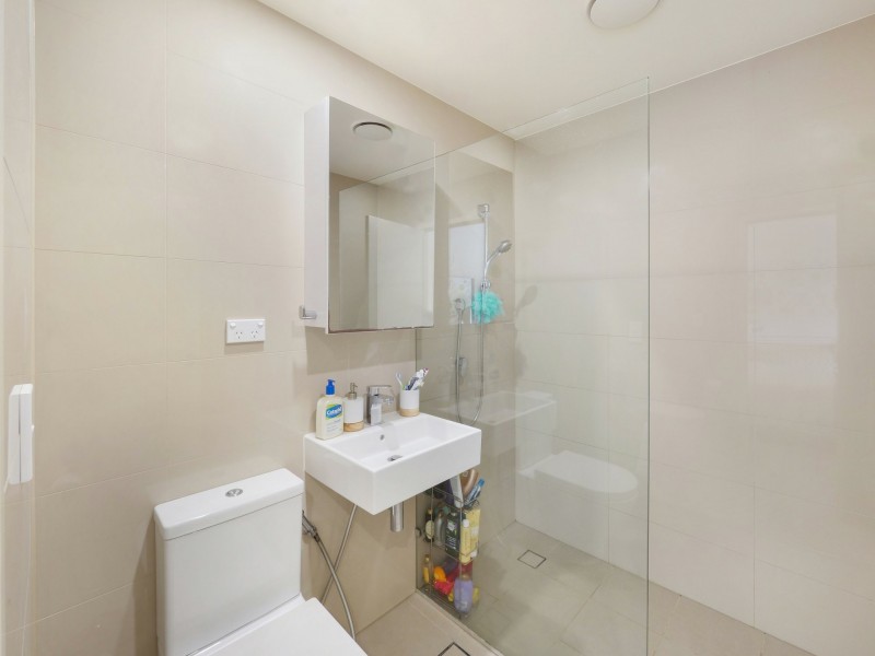 A104/2 Rowe Drive, Potts Hill NSW 2143