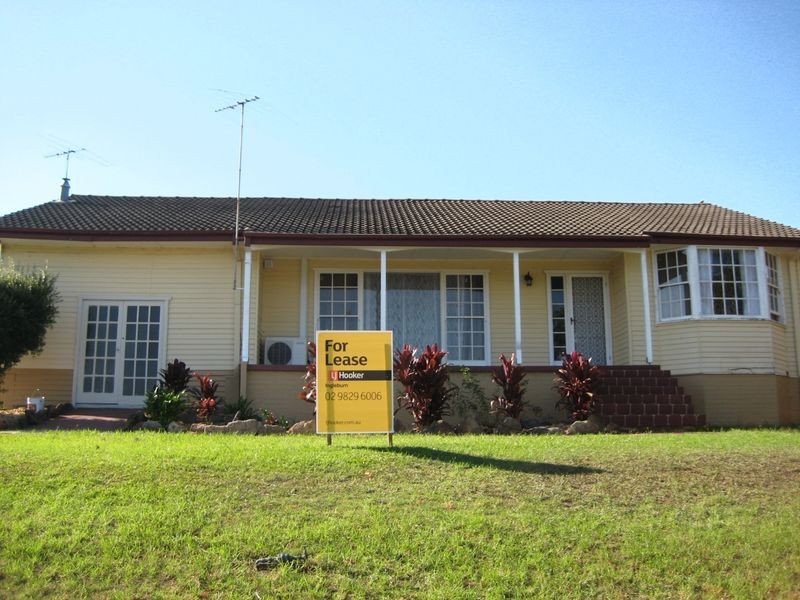 4 Porter St, Minto NSW 2566