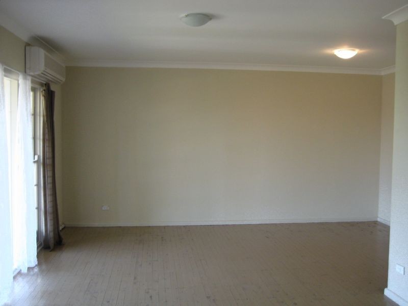 4 Porter St, Minto NSW 2566