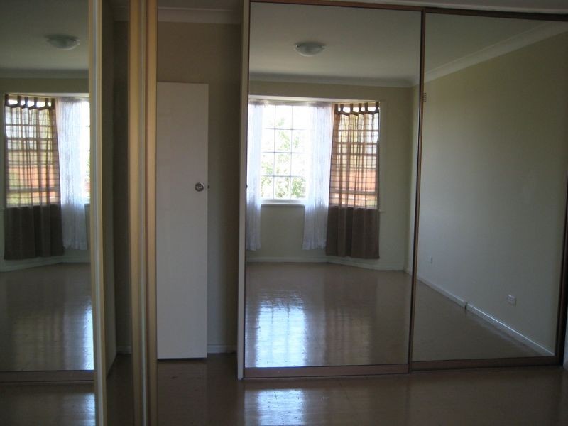 4 Porter St, Minto NSW 2566