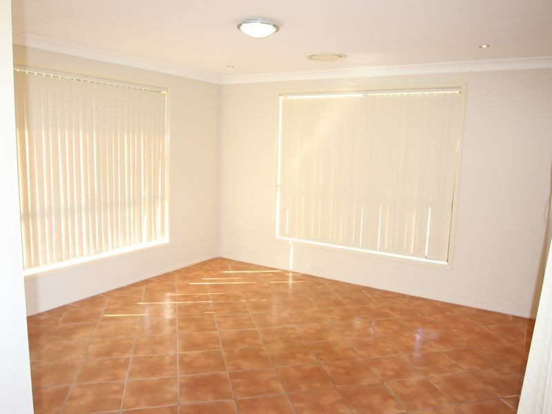 18 Michelago Circuit, Prestons NSW 2170