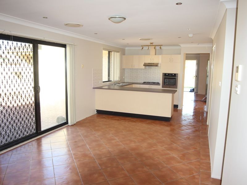 18 Michelago Circuit, Prestons NSW 2170