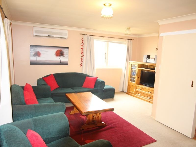 6 Troon Place, St Andrews NSW 2566