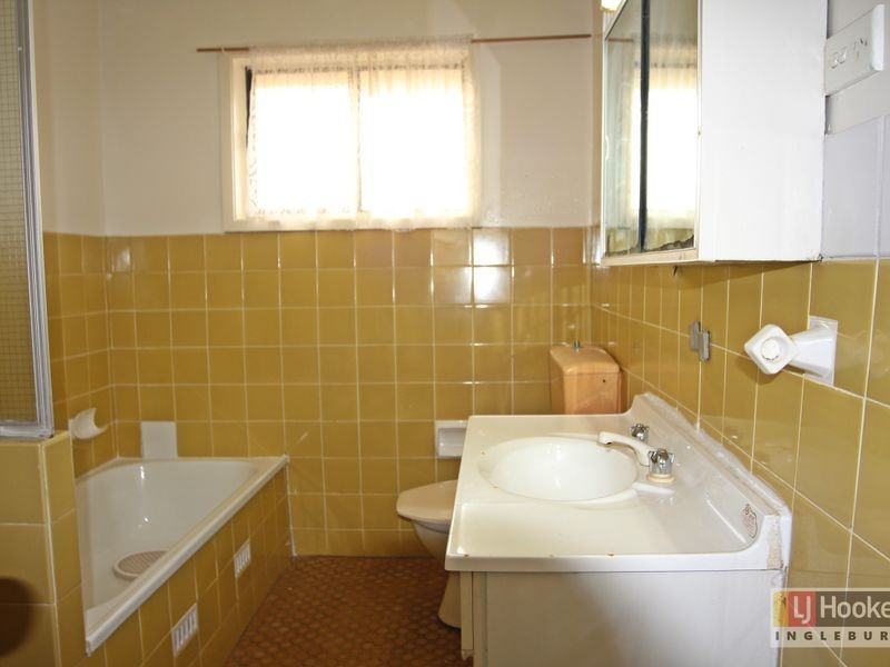 11/4 Dotterel Place, Ingleburn NSW 2565