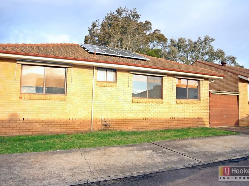 11/4 Dotterel Place, Ingleburn NSW 2565