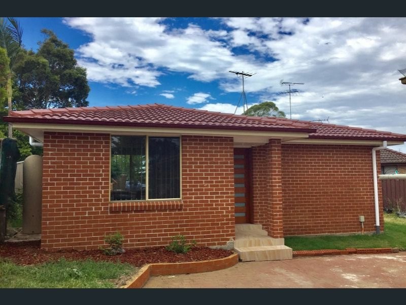 3A Stubbs Place, Ingleburn NSW 2565