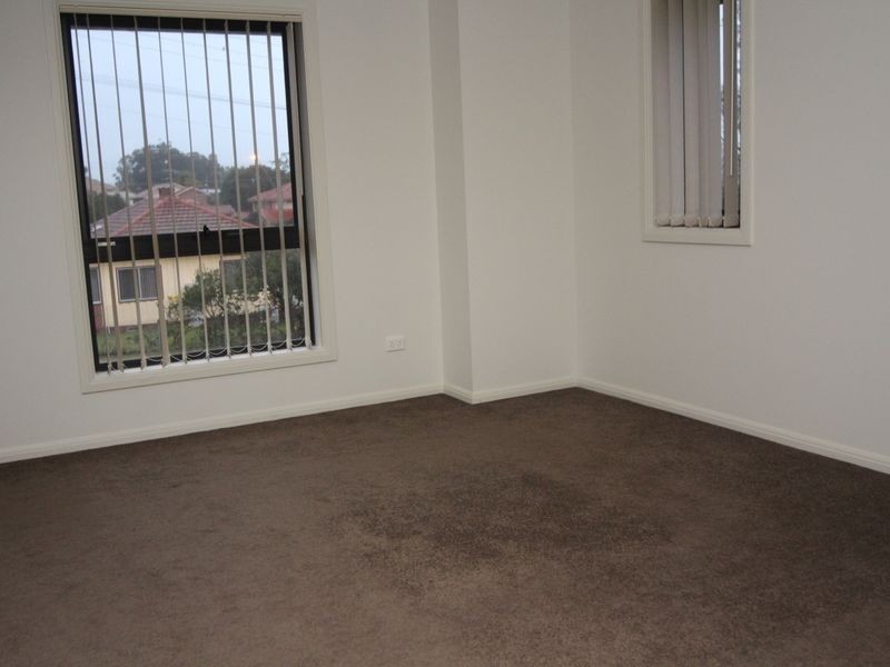 1/2 Jaclyn Street, Ingleburn NSW 2565